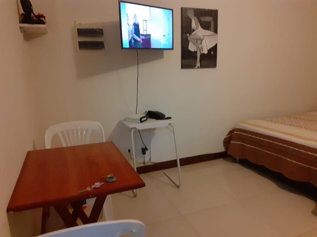 Lovenest Lima Bagian luar foto