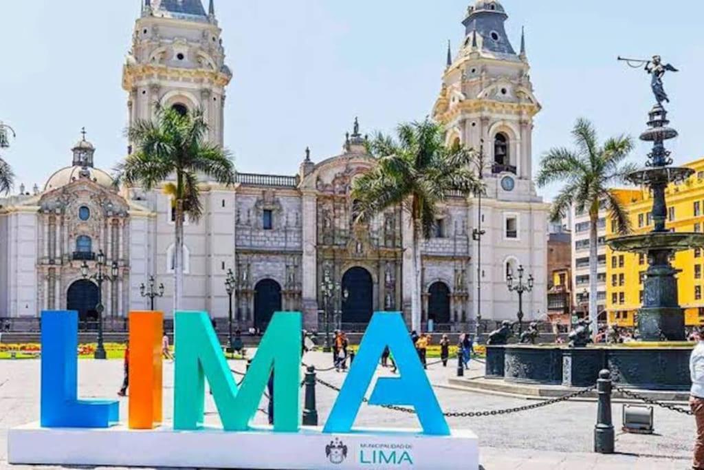 Lovenest Lima Bagian luar foto