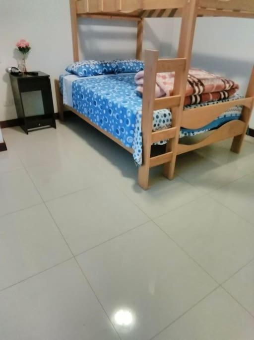 Lovenest Lima Bagian luar foto